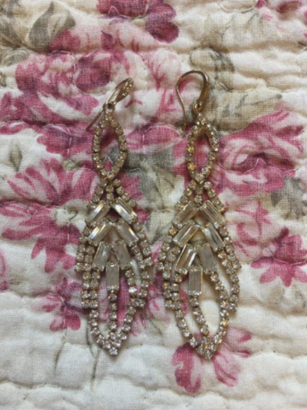 Beautiful Rhinestone & Goldtone Wedding Earrings - Party Formal Dangling